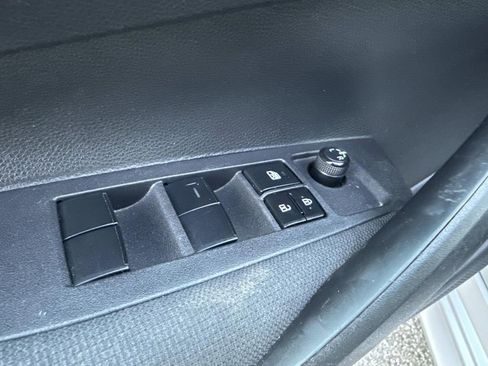 Used 2023 Toyota Corolla LE image 23