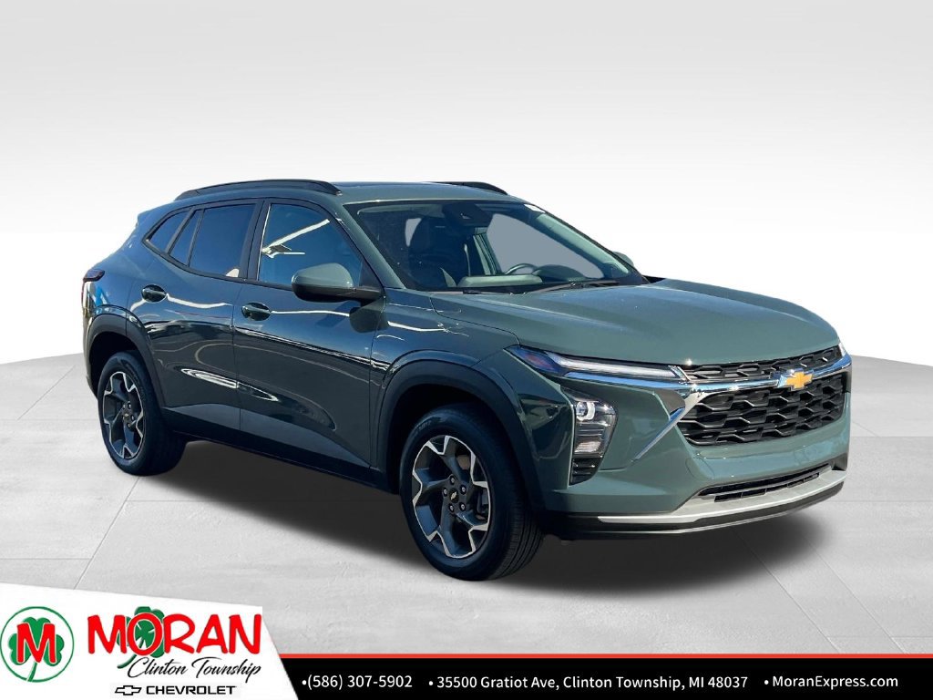 Certified 2025 Chevrolet Trax LT w/ Sunroof Package FWD image 9