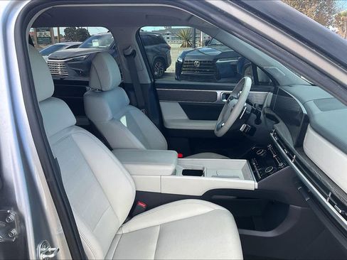 Used 2024 Hyundai Santa Fe Limited image 8