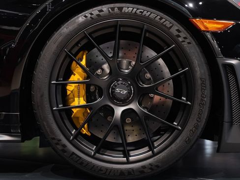 Used 2018 Porsche 911 GT2 RS RWD image 17