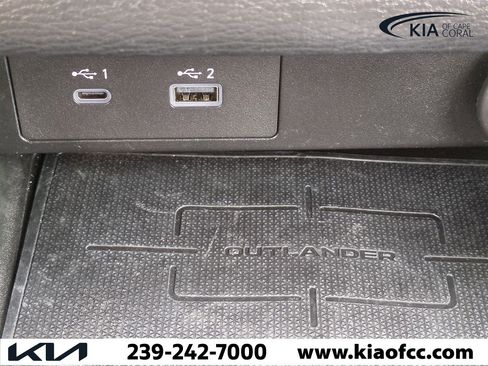 Used 2024 Mitsubishi Outlander ES image 20