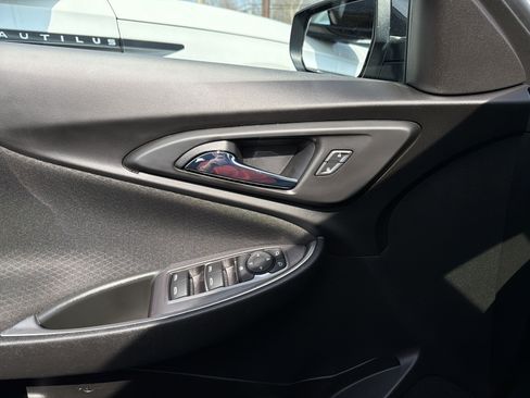 Used 2020 Chevrolet Malibu LT FWD image 14