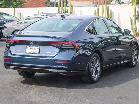 Used 2023 Honda Accord EX-L image 9
