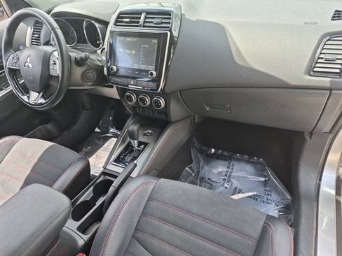 Used 2025 Mitsubishi Outlander Sport SE AWD/4WD image 31
