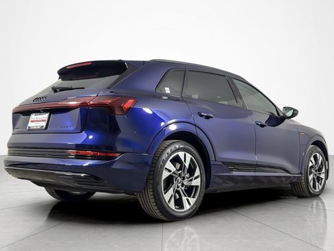 Used 2023 Audi e-tron Premium w/ Convenience Plus Package image 5
