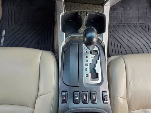 Used 2005 Toyota 4Runner Limited image 21