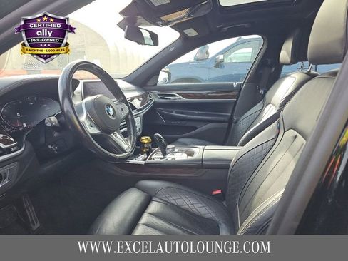 Used 2020 BMW 750i xDrive w/ M Sport Package image 8