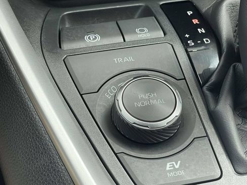 Used 2025 Toyota RAV4 XLE Premium w/ Weather Package AWD/4WD image 32