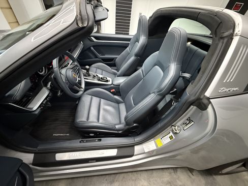 Used 2021 Porsche 911 Targa 4S AWD/4WD image 12