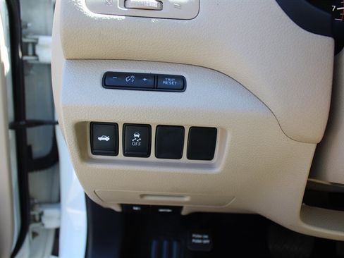 Used 2016 Nissan Altima 2.5 SV FWD image 14