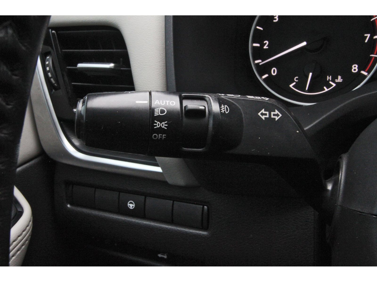 Used 2021 Nissan Rogue SL w/ Premium Package FWD image 20