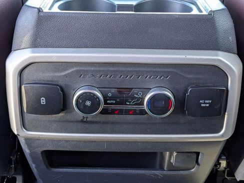 Used 2024 Ford Expedition Max Limited AWD/4WD image 28
