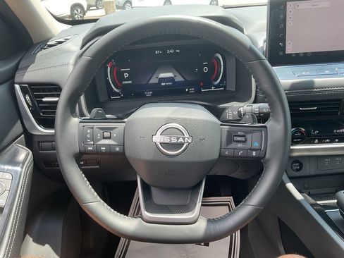 Used 2026 Nissan Rogue SL FWD image 30
