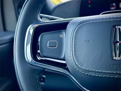 New 2025 Lincoln Navigator Reserve w/ Jet Appearance Package image 29