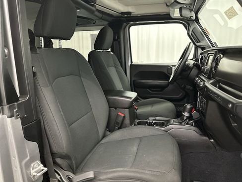 Used 2019 Jeep Wrangler Sport image 26