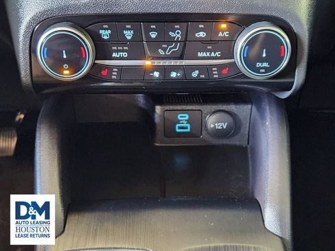 Used 2022 Ford Escape SE w/ SE Sport Appearance Package FWD image 25