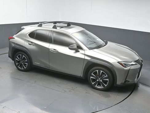 Used 2022 Lexus UX 250h w/ Accessory Package (Z2) image 38