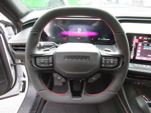 Used 2024 Dodge Charger R/T w/ Plus Group image 15