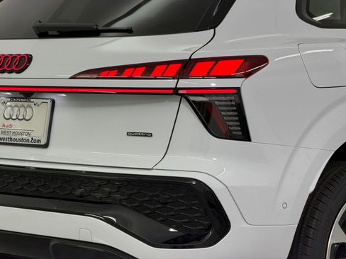 New 2026 Audi Q3 quattro 2.0T image 13