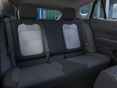 New 2026 Chevrolet Trax LS w/ LS Convenience Package FWD image 17
