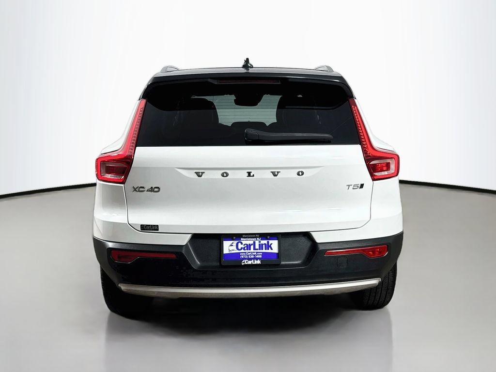 Used 2020 Volvo XC40 T5 Momentum w/ Protection Package AWD/4WD image 7