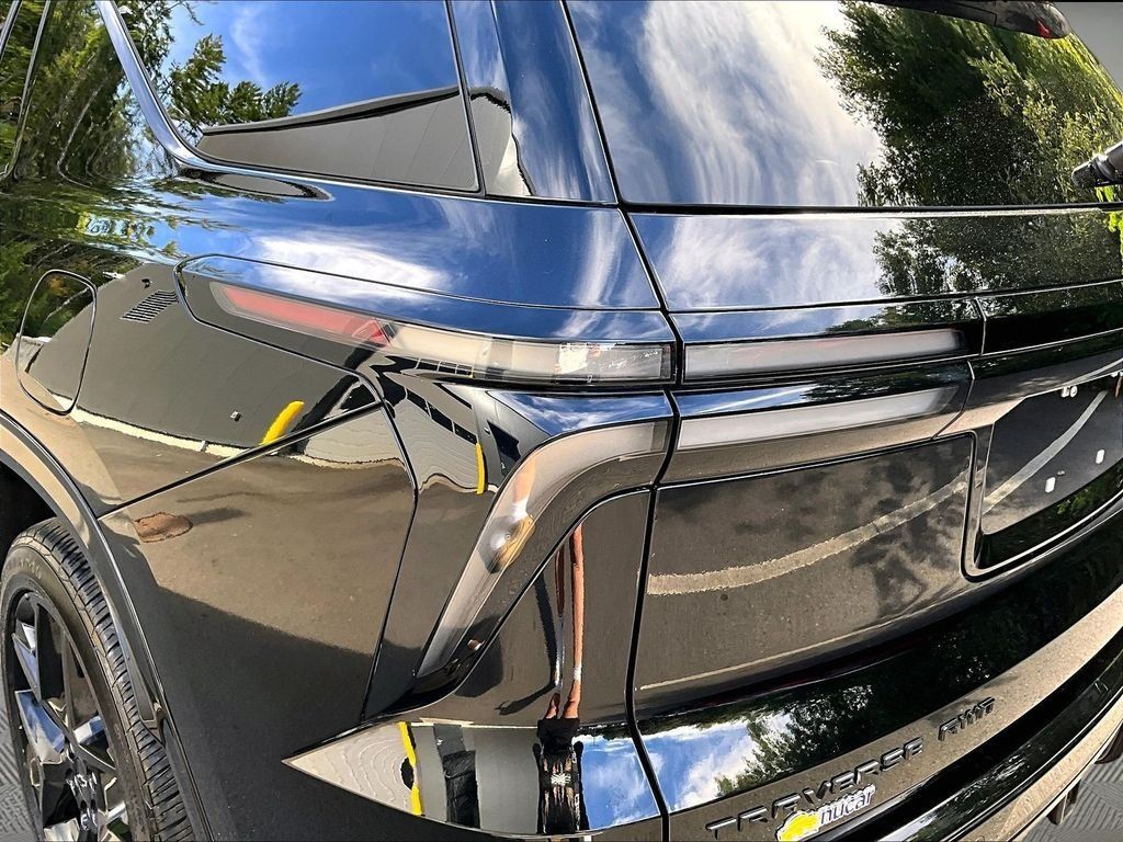 Used 2024 Chevrolet Traverse RS w/ LPO, Floor Liner Package AWD/4WD image 26