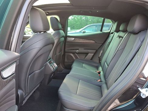 New 2025 Maserati Grecale GT image 13