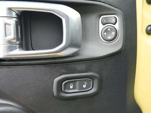 Used 2023 Jeep Wrangler Unlimited Sport AWD/4WD image 20