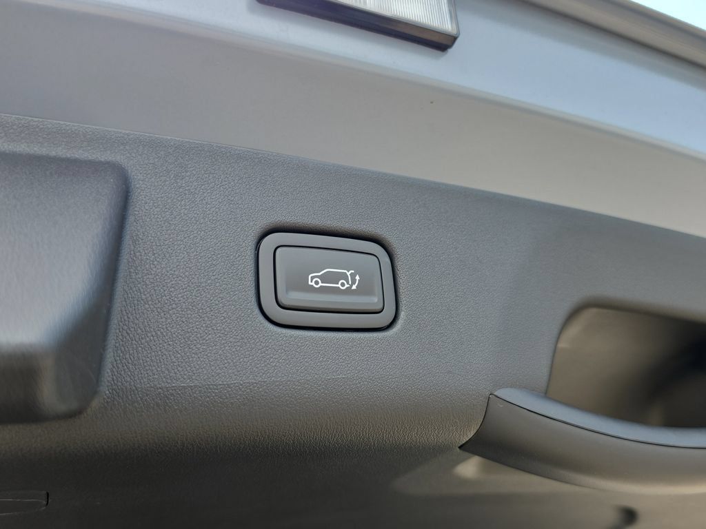 New 2027 Kia Seltos X-Line S w/ X-Line S Premium Package AWD/4WD image 11