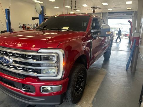 Used 2024 Ford F250 Platinum AWD/4WD image 1