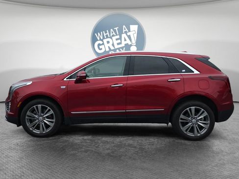 Used 2024 Cadillac XT5 Premium Luxury w/ LPO, Floor Liner Package FWD image 7