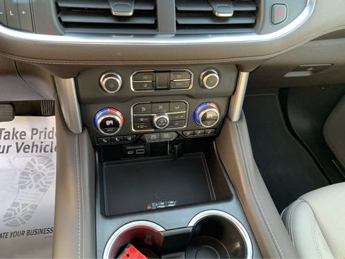 Used 2021 GMC Yukon XL SLT w/ SLT Premium Package image 20