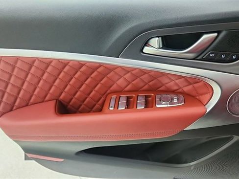 Used 2025 Genesis G70 3.3T Advanced w/ Sport Prestige Package image 35