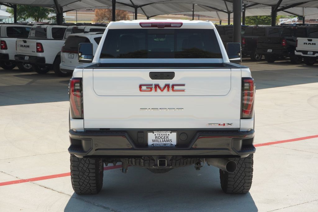 Used 2025 GMC Sierra 2500 AT4X AWD/4WD image 4