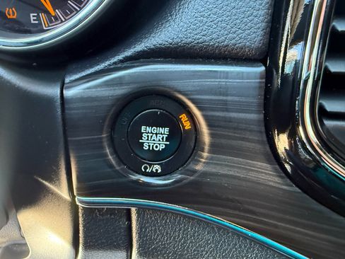 Used 2020 Jeep Grand Cherokee Limited w/ Luxury Group II image 21