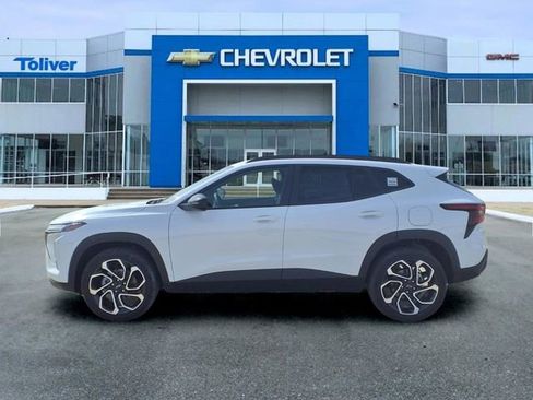 New 2026 Chevrolet Trax RS image 4