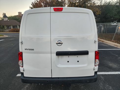 Used 2020 Nissan NV200 S image 6