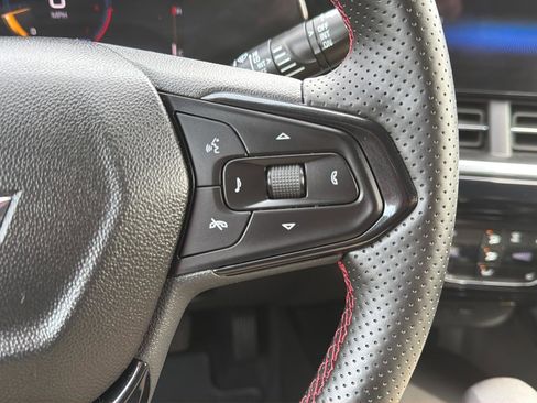 Used 2025 Chevrolet Trax RS w/ Driver Confidence Package image 19