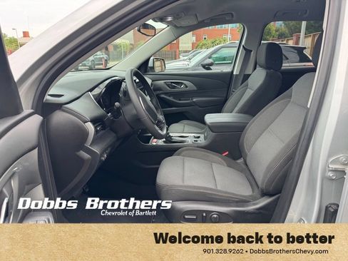Used 2021 Chevrolet Traverse LT FWD image 14