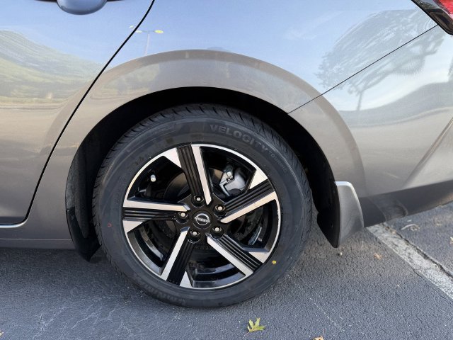 Used 2024 Nissan Sentra SV FWD image 42
