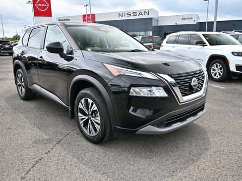 Certified 2023 Nissan Rogue SV AWD/4WD image 2