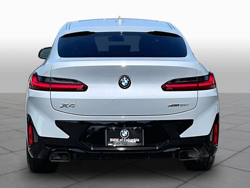 Certified 2024 BMW X4 xDrive30i w/ Premium Package image 4