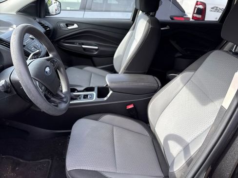 Used 2017 Ford Escape SE AWD/4WD image 9