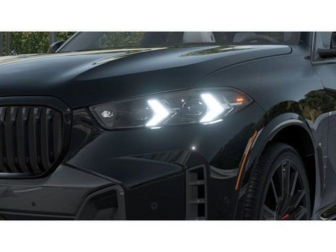 New 2026 BMW X5 xDrive40i w/ M Sport Package AWD/4WD image 6