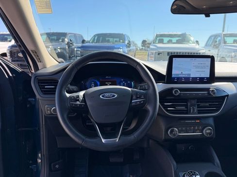 Used 2020 Ford Escape SE Sport image 13