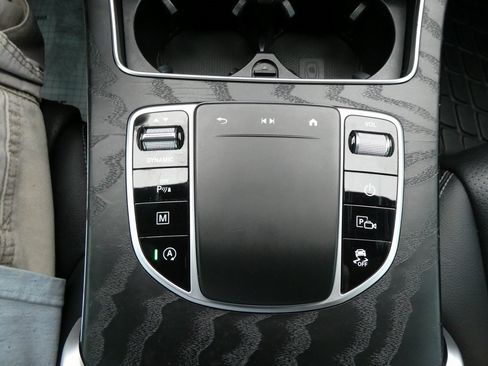 Used 2022 Mercedes-Benz GLC 300 4MATIC image 27