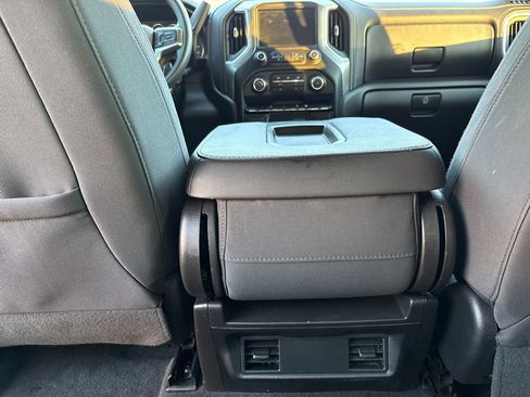 Used 2020 Chevrolet Silverado 1500 LT AWD/4WD image 14