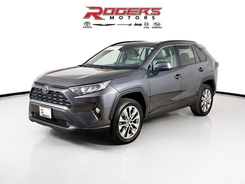Certified 2021 Toyota RAV4 XLE Premium AWD/4WD image 8