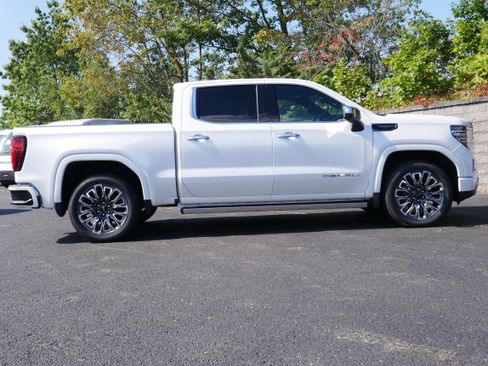 Used 2023 GMC Sierra 1500 Denali Ultimate image 9
