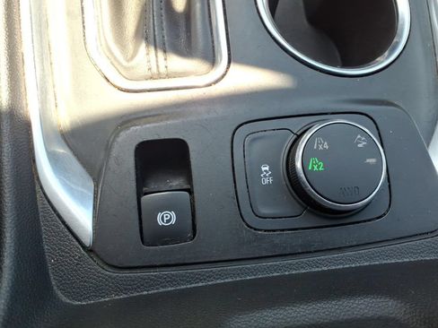 Used 2019 Chevrolet Traverse LT AWD/4WD image 24